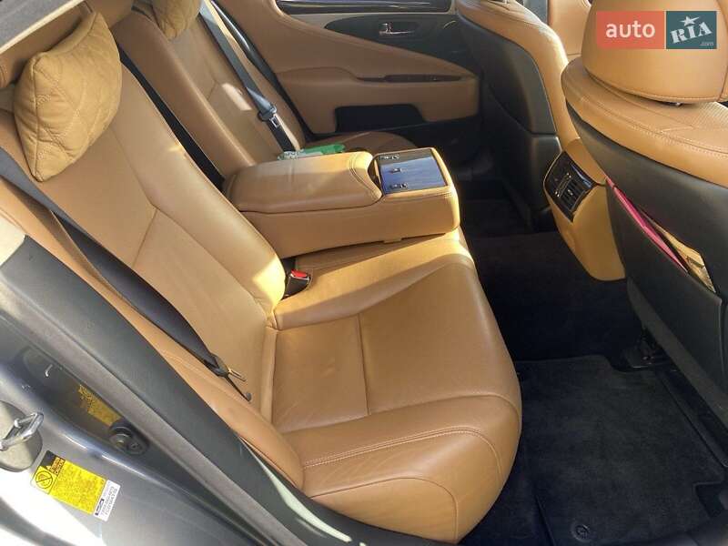 Седан Lexus LS 2013 в Запорожье фото 3 Седан Lexus LS 2013 в Запорожье