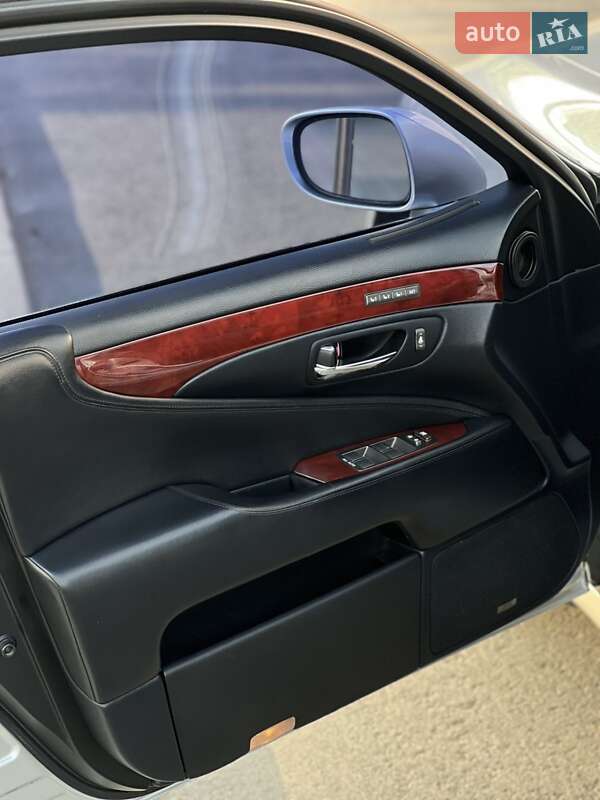 Седан Lexus LS 2007 в Києві