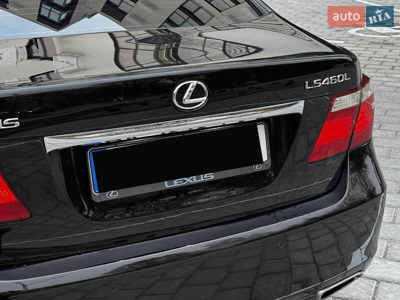 Седан Lexus LS 2008 в Рівному