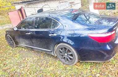 Седан Lexus LS 2006 в Ровно