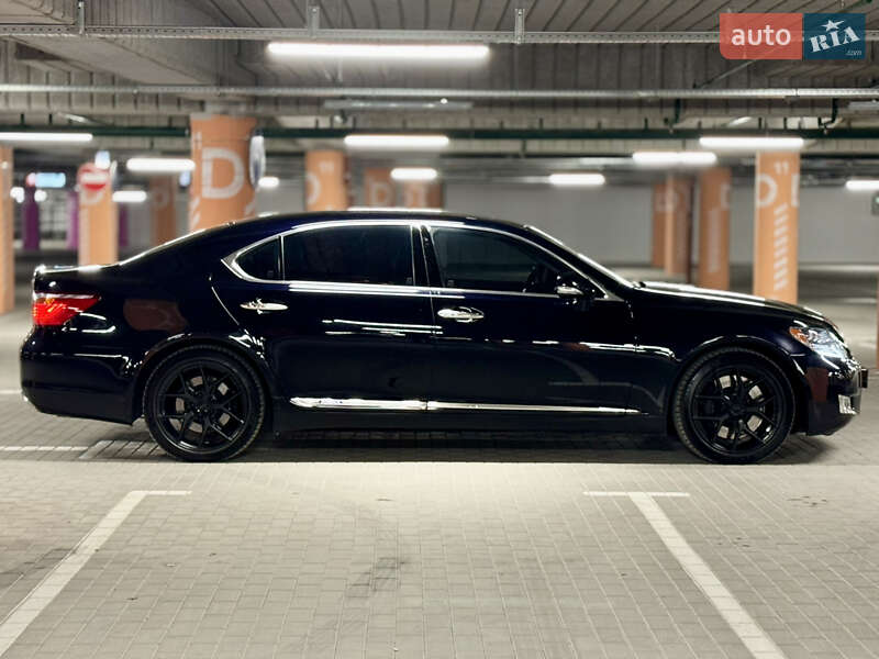 Седан Lexus LS 2012 в Києві