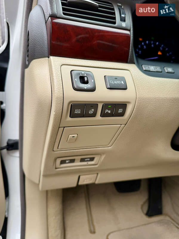 Седан Lexus LS 2010 в Одесі