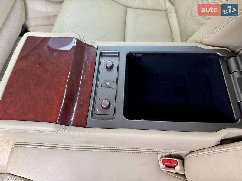 Седан Lexus LS 2010 в Одесі