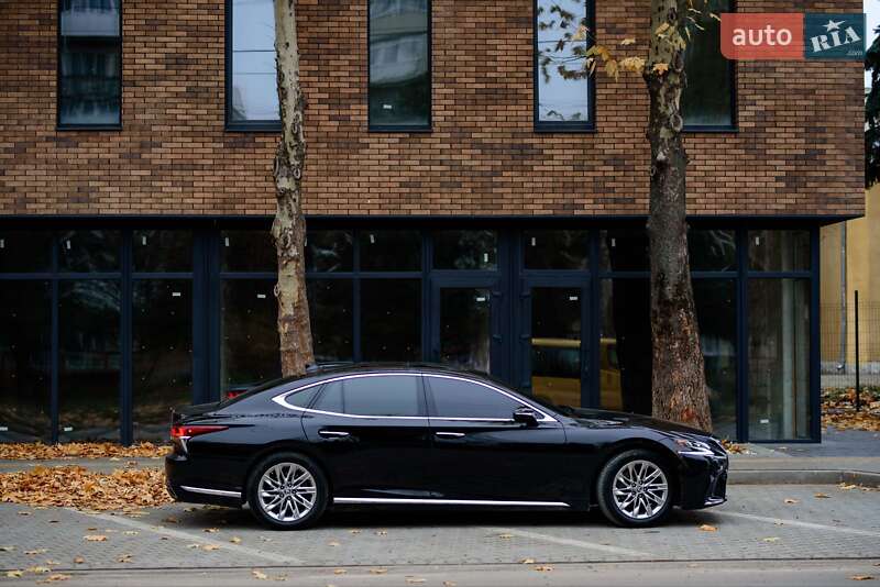 Седан Lexus LS 2018 в Ивано-Франковске