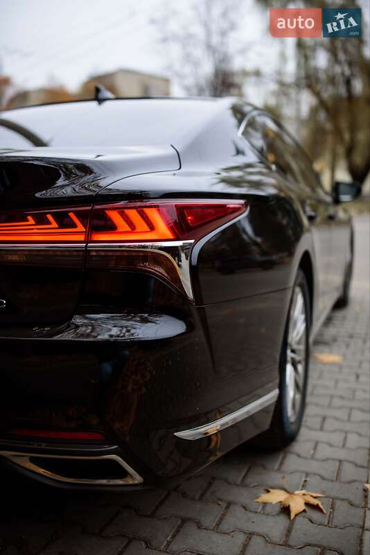 Седан Lexus LS 2018 в Ивано-Франковске