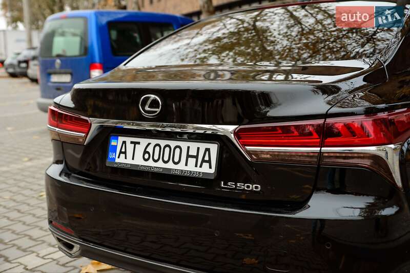 Седан Lexus LS 2018 в Ивано-Франковске