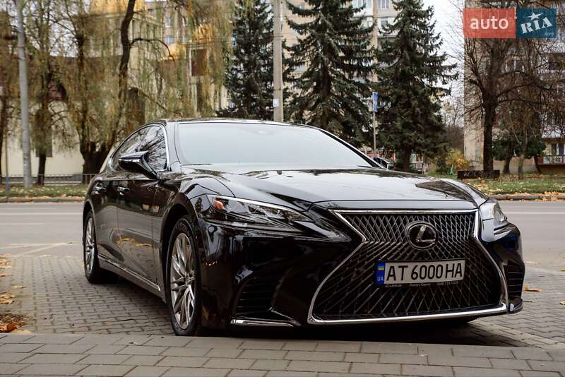 Седан Lexus LS 2018 в Ивано-Франковске