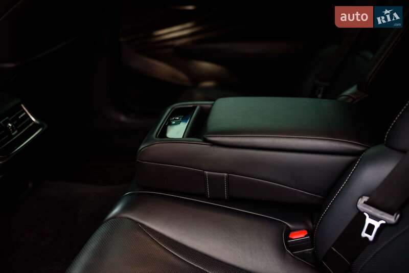 Седан Lexus LS 2018 в Ивано-Франковске