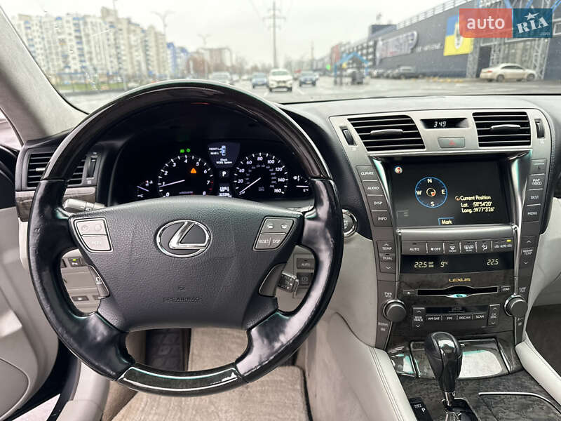 Седан Lexus LS 2007 в Чернигове
