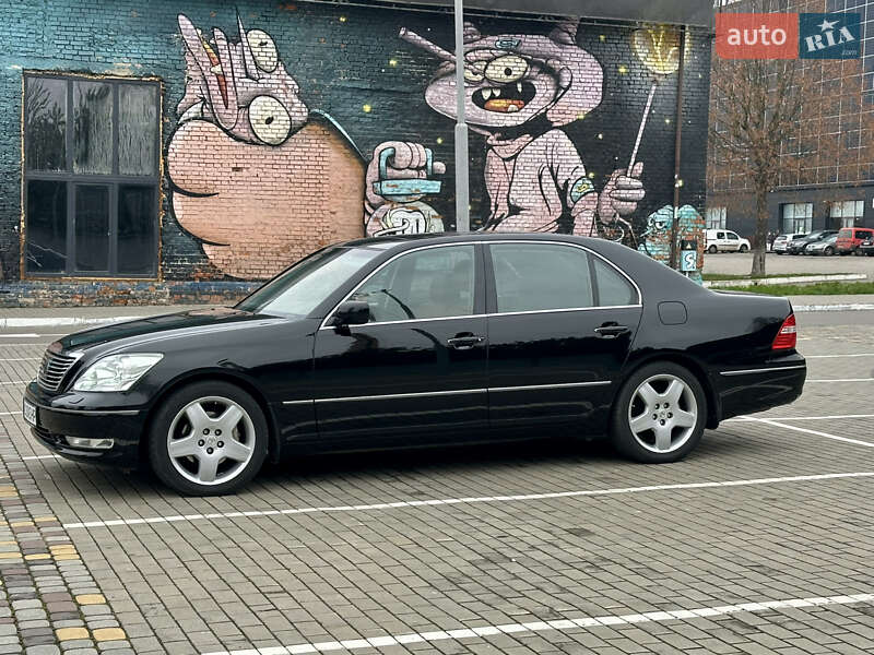 Седан Lexus LS 2004 в Луцке