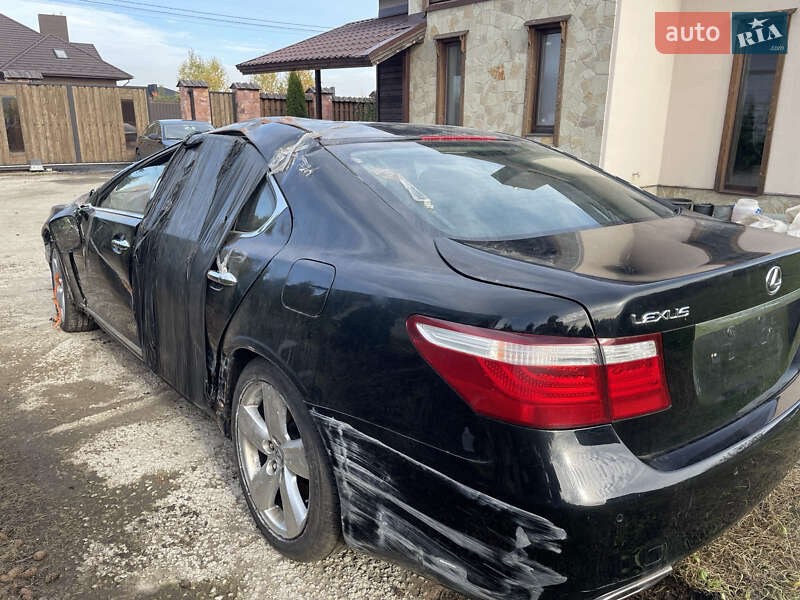 Седан Lexus LS 2007 в Луцке