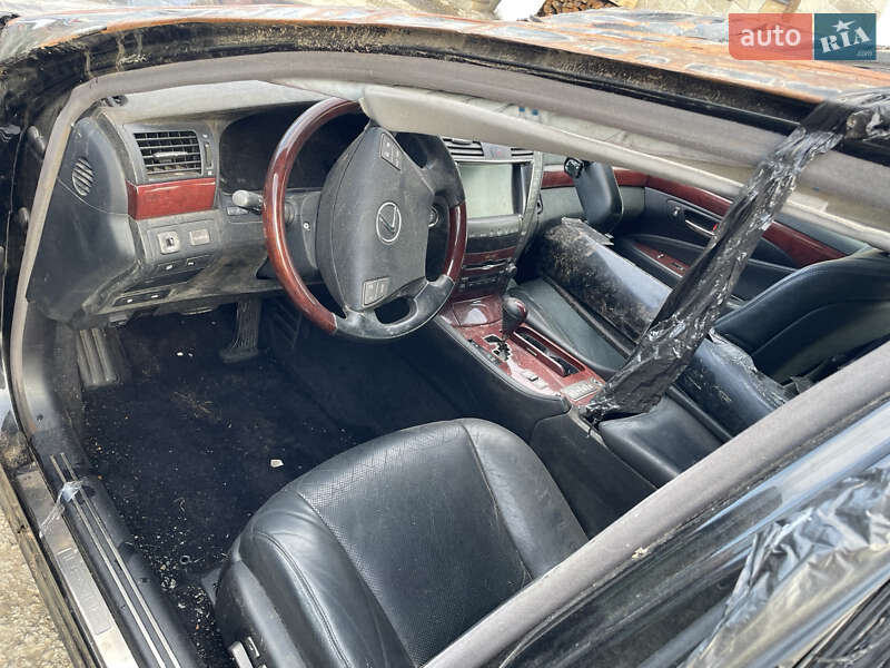Седан Lexus LS 2007 в Луцке