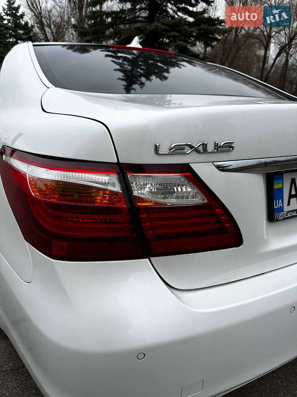 Седан Lexus LS 2011 в Києві