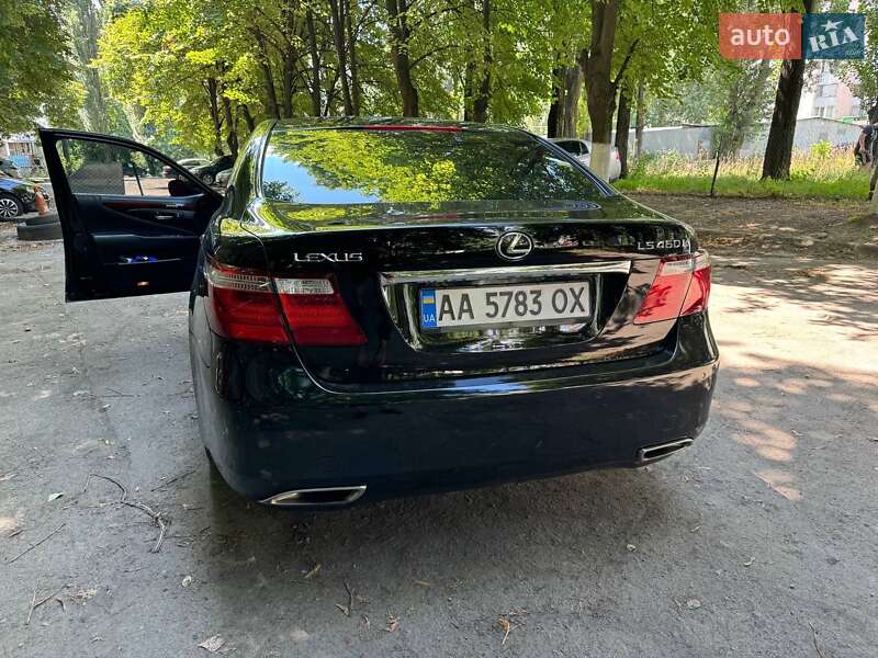 Седан Lexus LS 2008 в Києві