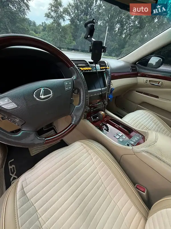 Lexus LS 2007