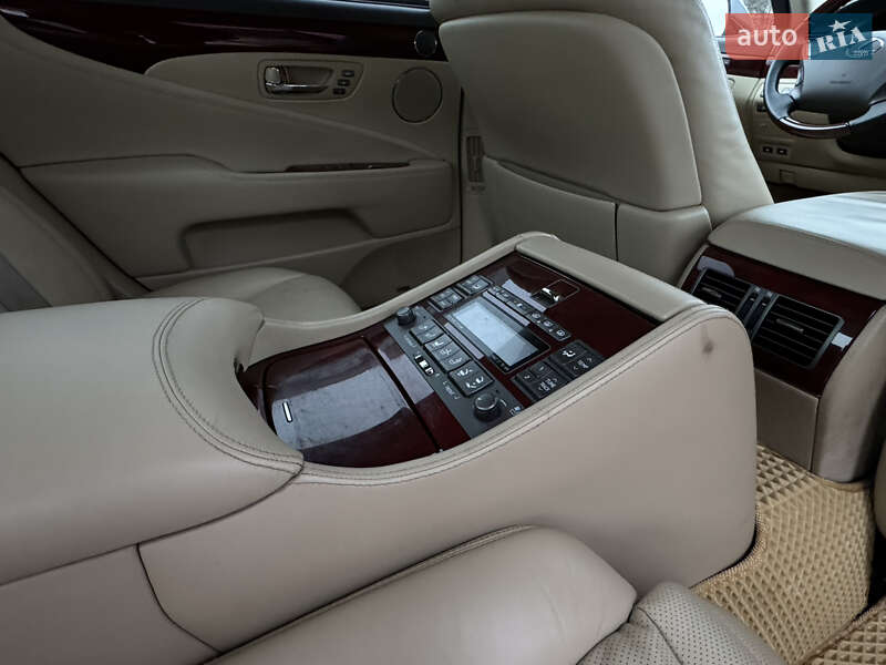 Седан Lexus LS 2007 в Бердичеві