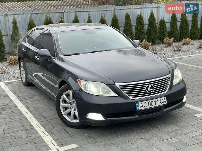 Седан Lexus LS 2007 в Луцке