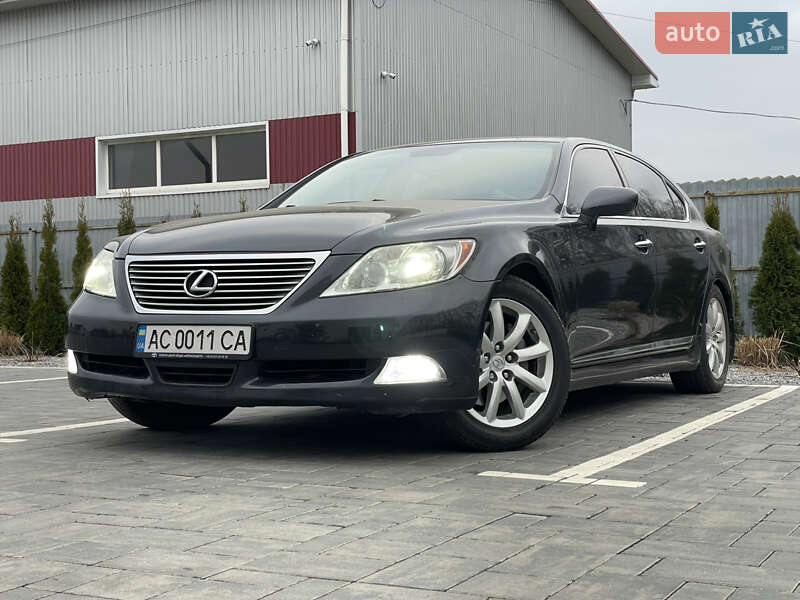 Седан Lexus LS 2007 в Луцке