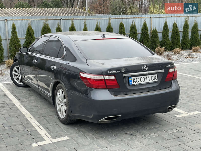 Седан Lexus LS 2007 в Луцке