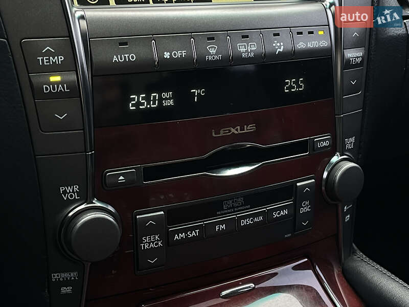 Седан Lexus LS 2007 в Луцке