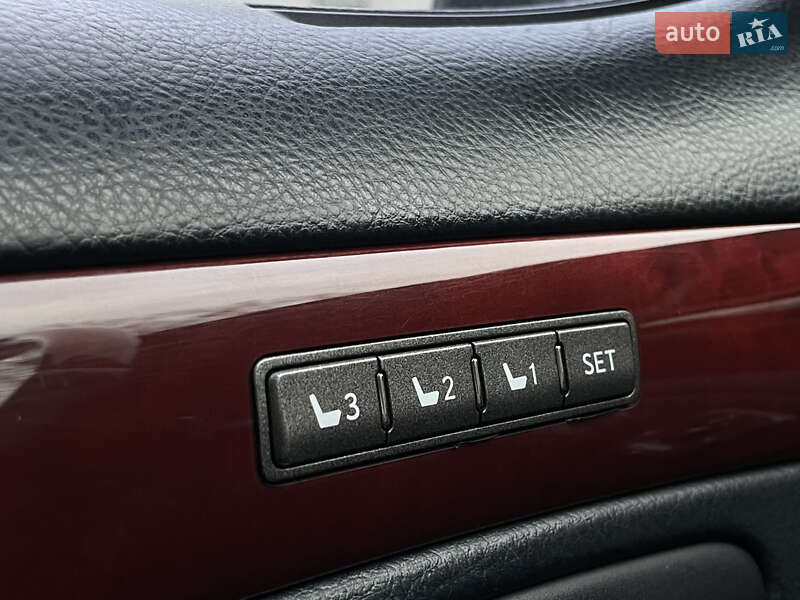 Седан Lexus LS 2007 в Луцке