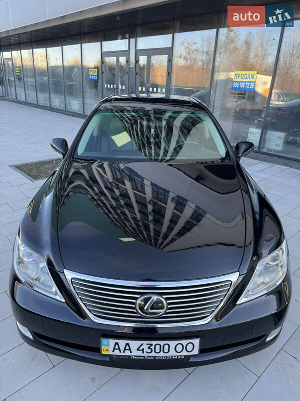 Седан Lexus LS 2008 в Києві
