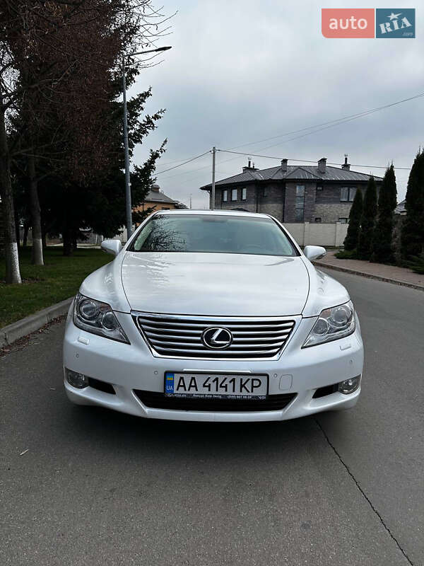 Седан Lexus LS 2011 в Киеве