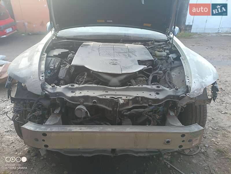 Седан Lexus LS 2010 в Дрогобыче