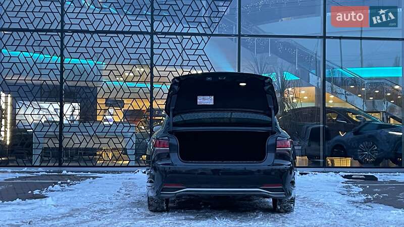 Седан Lexus LS 2018 в Киеве