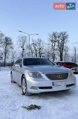 Седан Lexus LS 2007 в Виннице