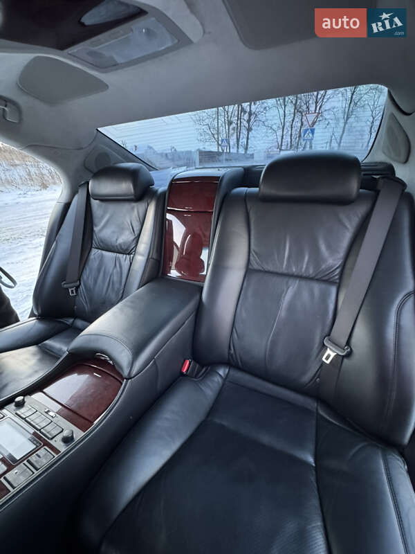 Седан Lexus LS 2007 в Виннице