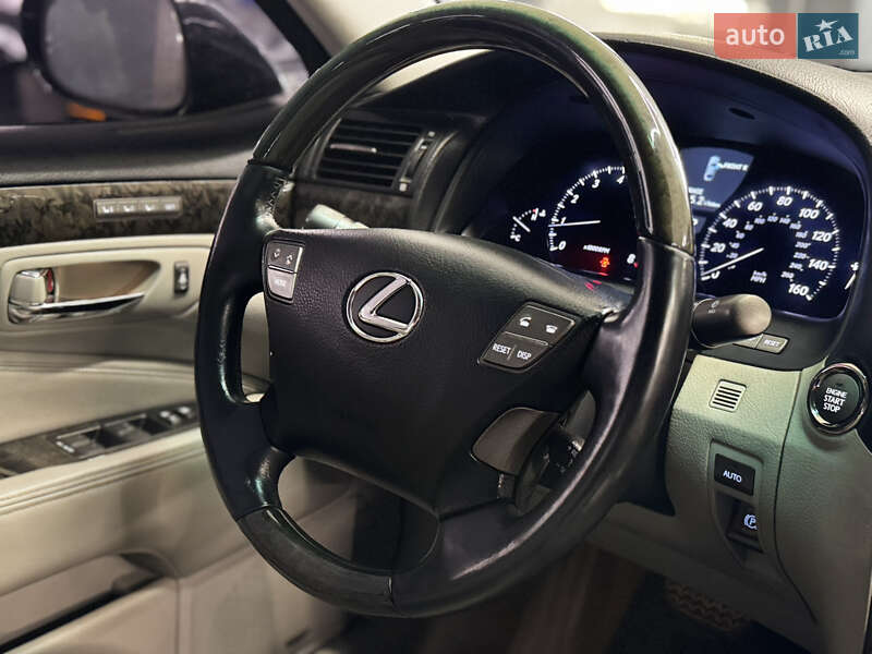 Седан Lexus LS 2006 в Николаеве