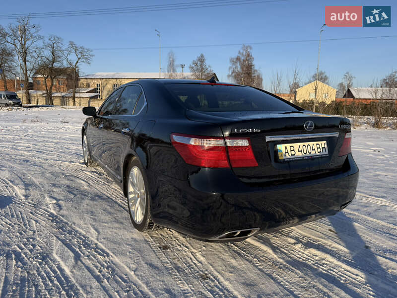 Седан Lexus LS 2008 в Виннице