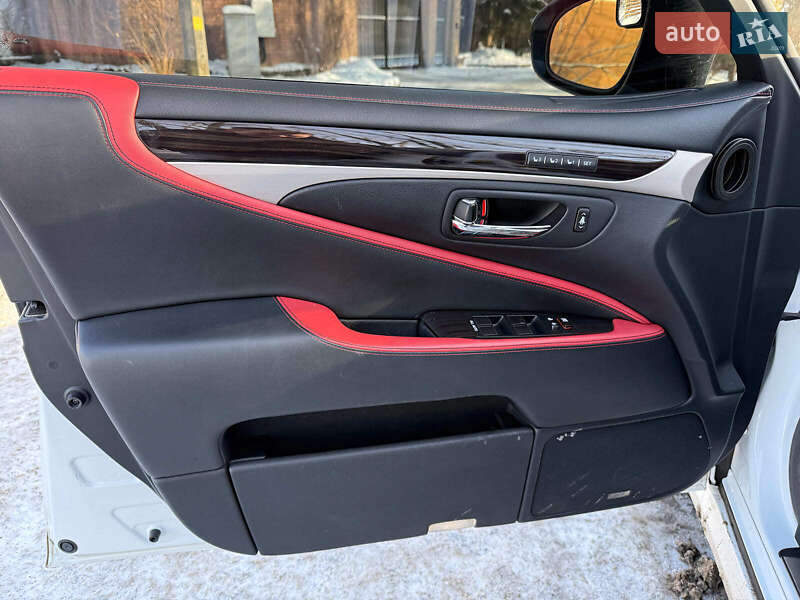 Седан Lexus LS 2014 в Киеве