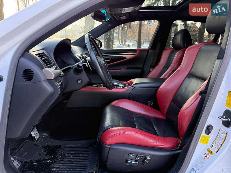 Седан Lexus LS 2014 в Киеве