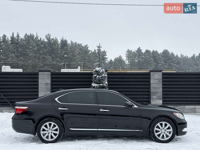 Седан Lexus LS 2007 в Вараше фото 12 Седан Lexus LS 2007 в Вараше