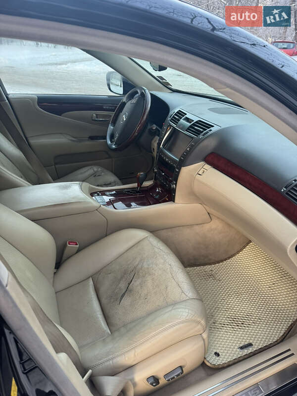 Седан Lexus LS 2007 в Киеве