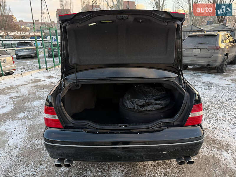 Седан Lexus LS 2004 в Дніпрі
