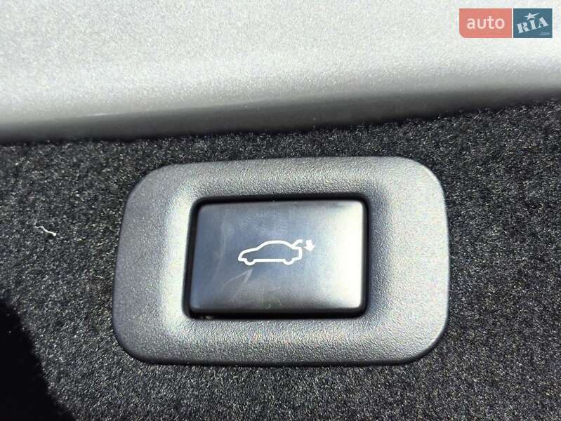 Седан Lexus LS 2021 в Києві