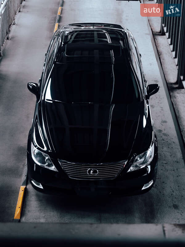 2007 Lexus LS, VIN JTHGL46F105019778:plate — zdjęcie 1 (autoria)