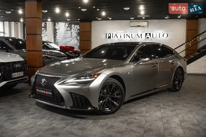 Lexus LS