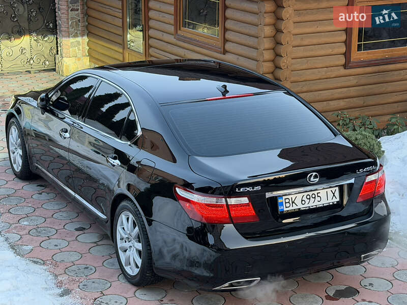 Седан Lexus LS 2007 в Вараше