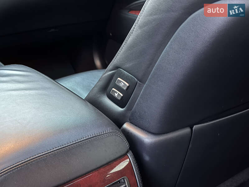Седан Lexus LS 2007 в Вараше