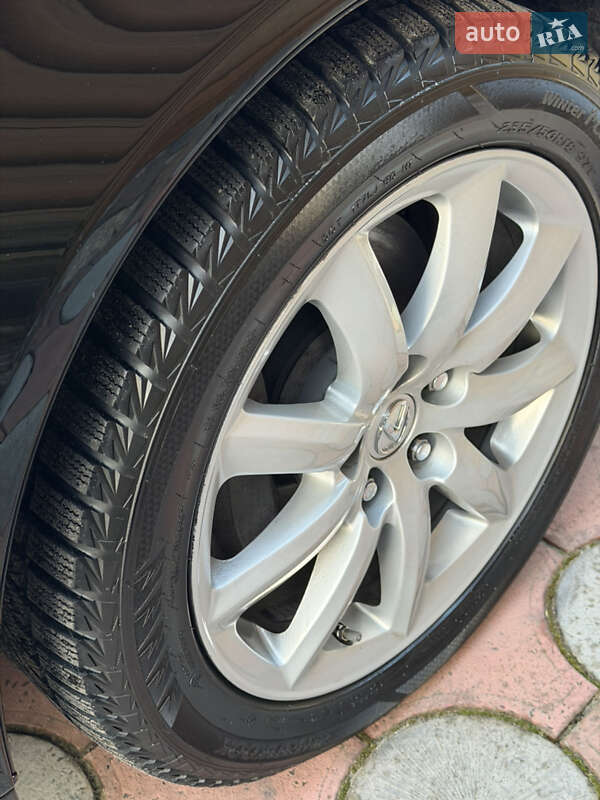 Седан Lexus LS 2007 в Вараше