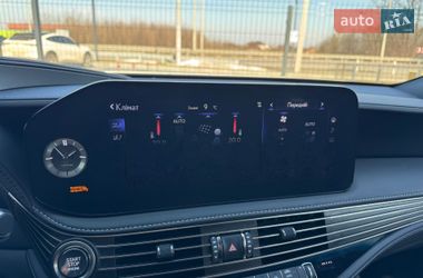 Седан Lexus LS 2022 в Ровно