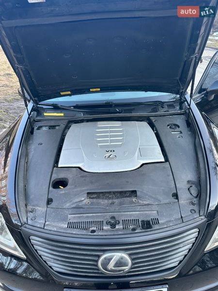 Седан Lexus LS 2008 в Тернополе