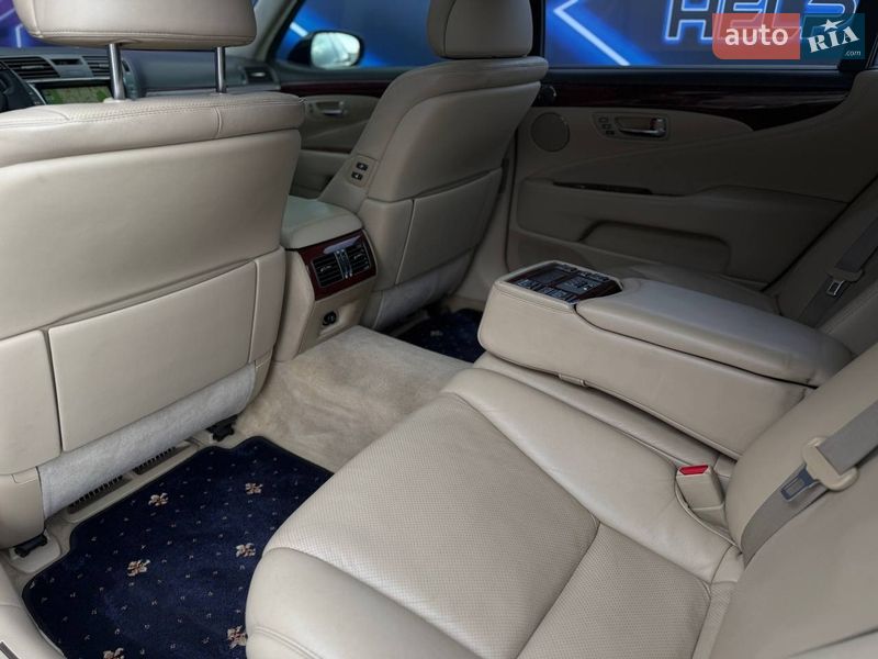 Седан Lexus LS 2008 в Запорожье