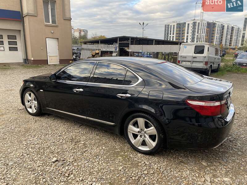 Седан Lexus LS 2008 в Ивано-Франковске