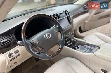 Седан Lexus LS 2008 в Ивано-Франковске