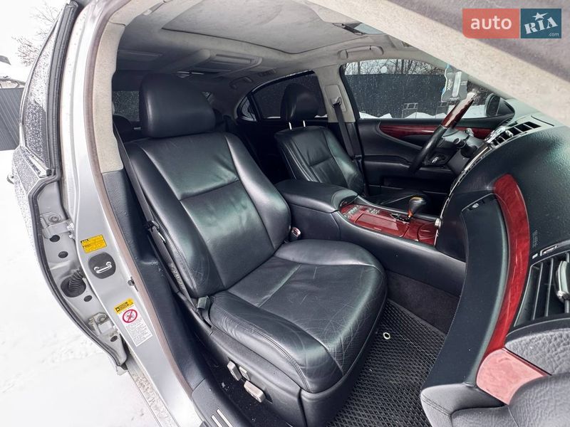 Седан Lexus LS 2007 в Ивано-Франковске